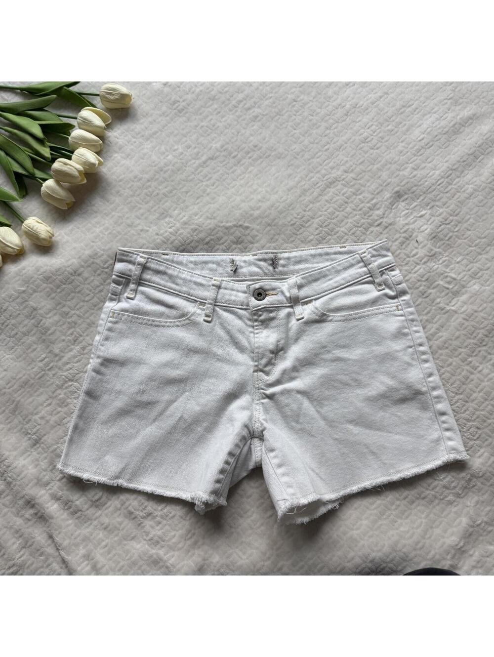 Levi’s white denim shorts